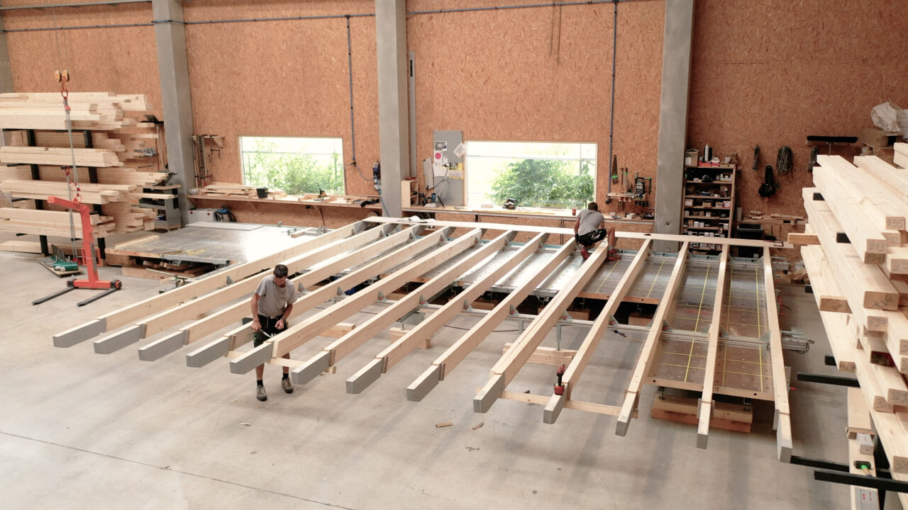 Ganze Dächer auslegen auf dem woodtec Elementbautisch